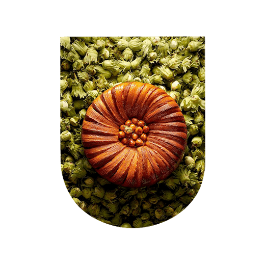Shangri-La Paris king's cake with hazelnut flavours and Roussillon wine
